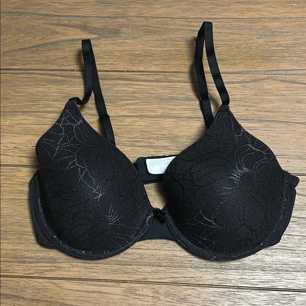 Maidenform Black Lace Underwire Bra with Adjustable Straps